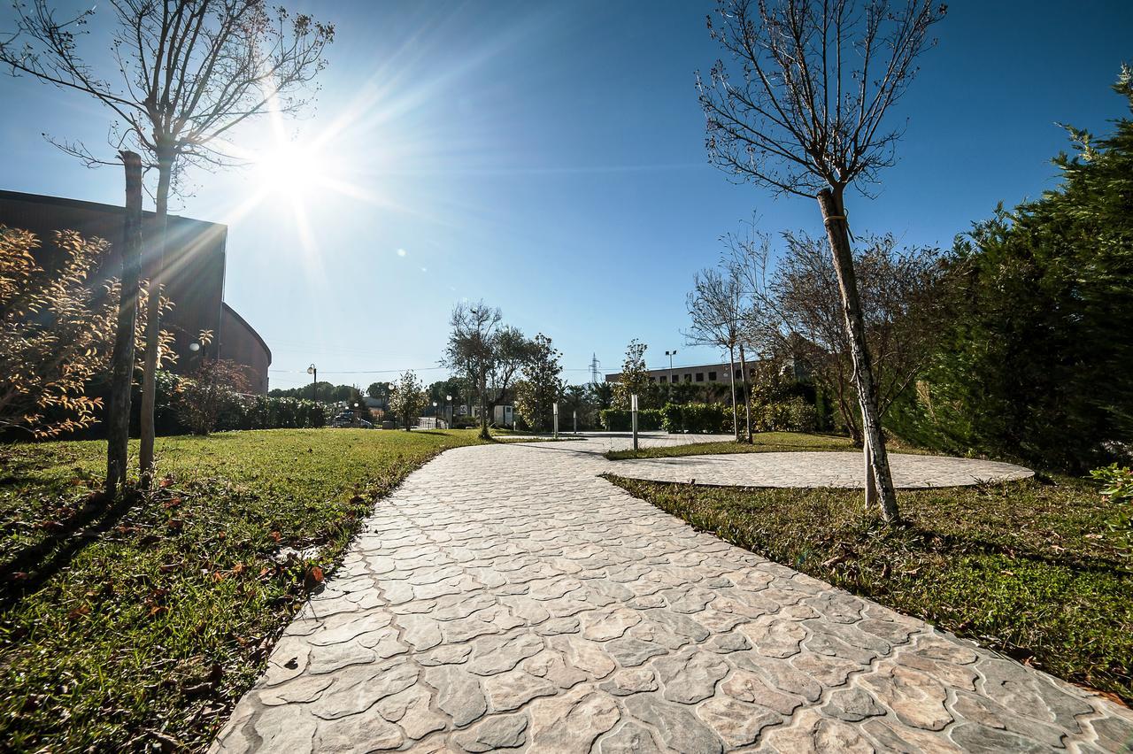 אטנה לוקאנה Family Center Hotel מראה חיצוני תמונה