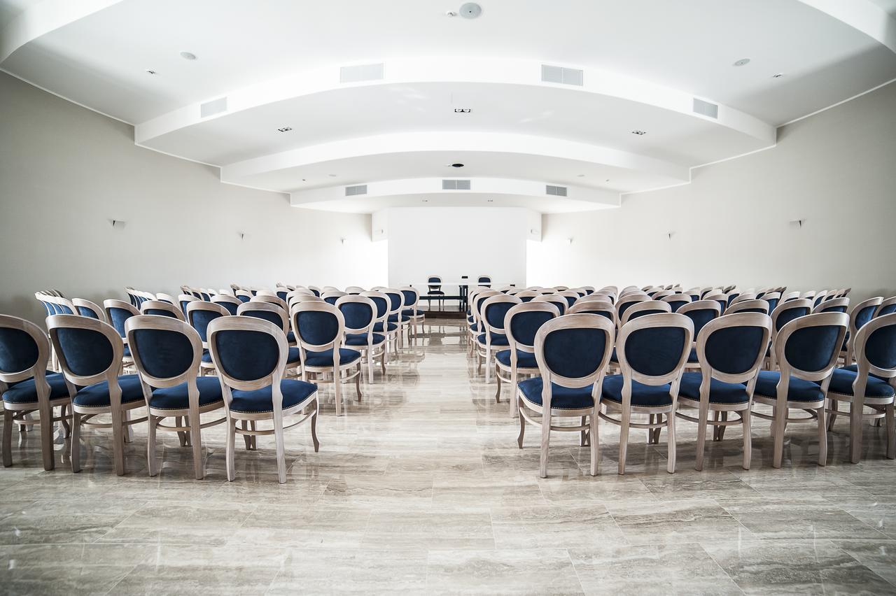 אטנה לוקאנה Family Center Hotel מראה חיצוני תמונה