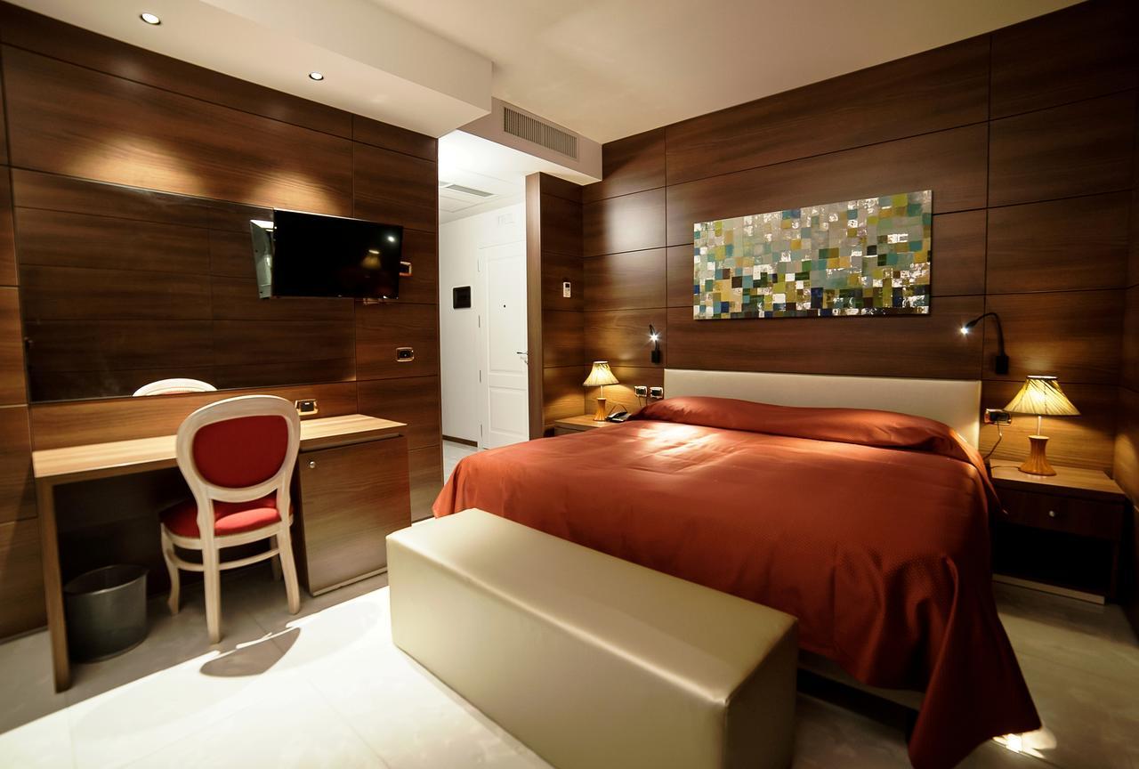 אטנה לוקאנה Family Center Hotel מראה חיצוני תמונה
