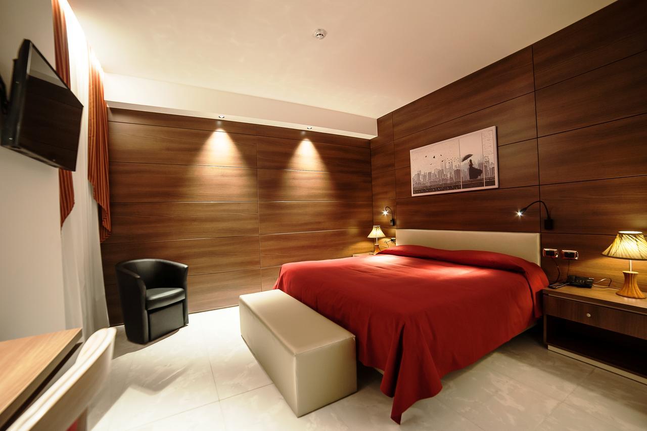 אטנה לוקאנה Family Center Hotel מראה חיצוני תמונה